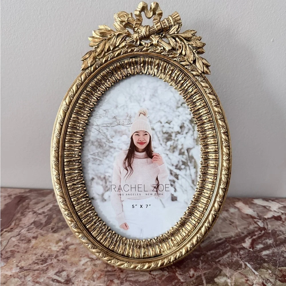Elegant Gold Oval Picture Frame antique style for 5x7” photo